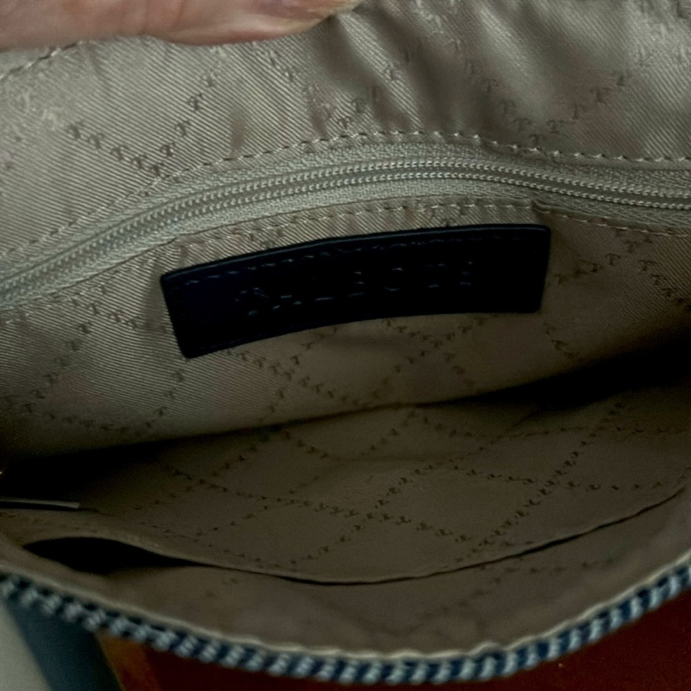 💥Talbots Crossbody Handbag💥 - Picture 8 of 9